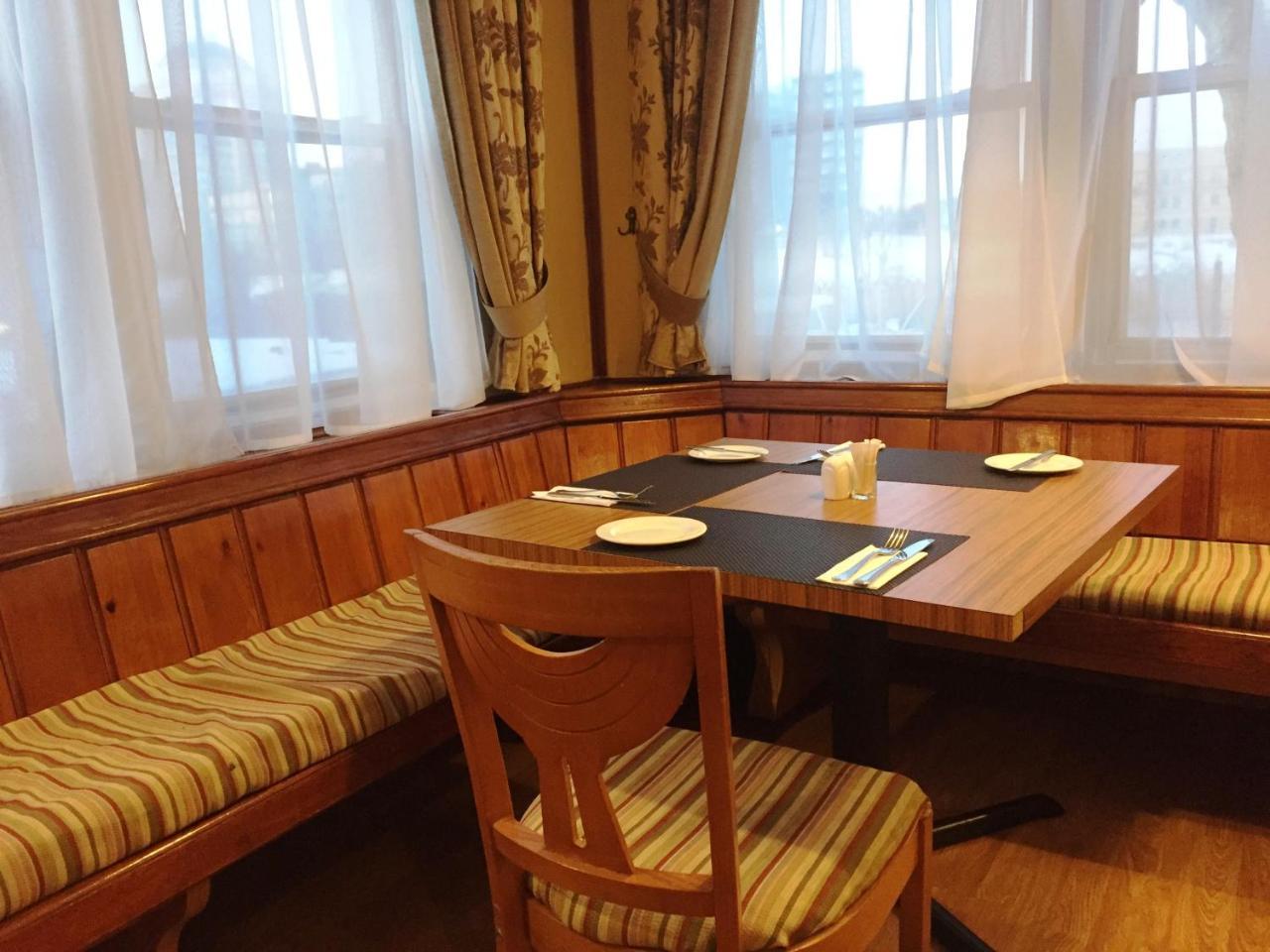 Chagala Atyrau Hotel Exterior photo